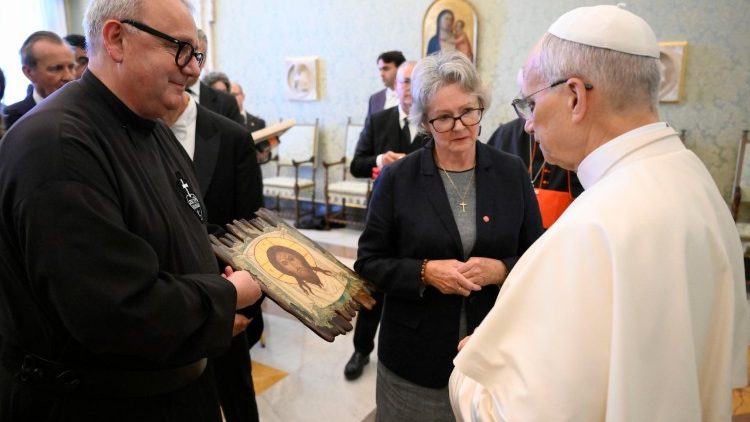 Pope Leo XIV meets delegation of Aid to the Church in Need