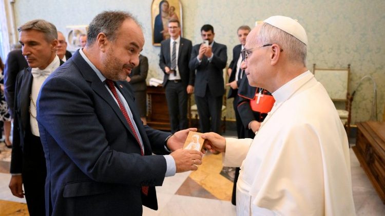 Wawakilishi wa Mfuko wa Kanisa Hitaji 