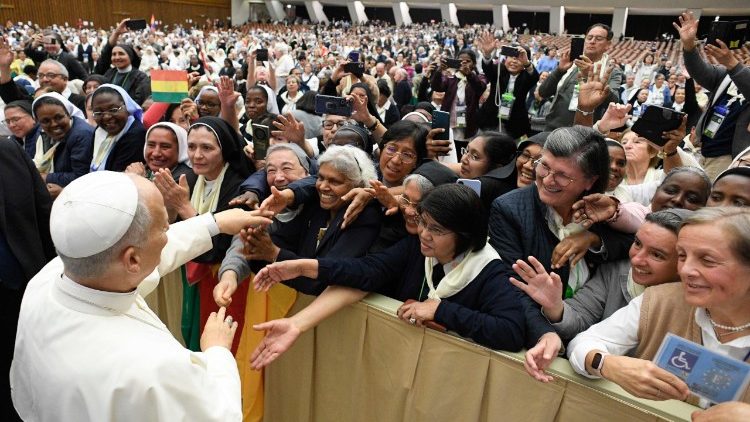 Папата с участниците в богопосветения живот