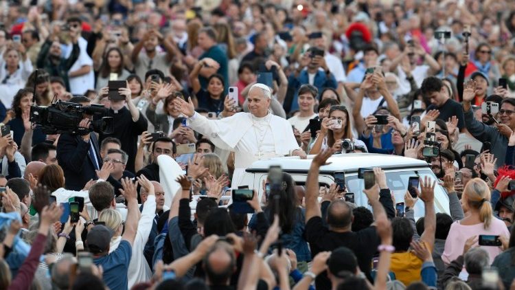 Waamini katika mkesha wa kusali Rozari 11 Okoba 2025