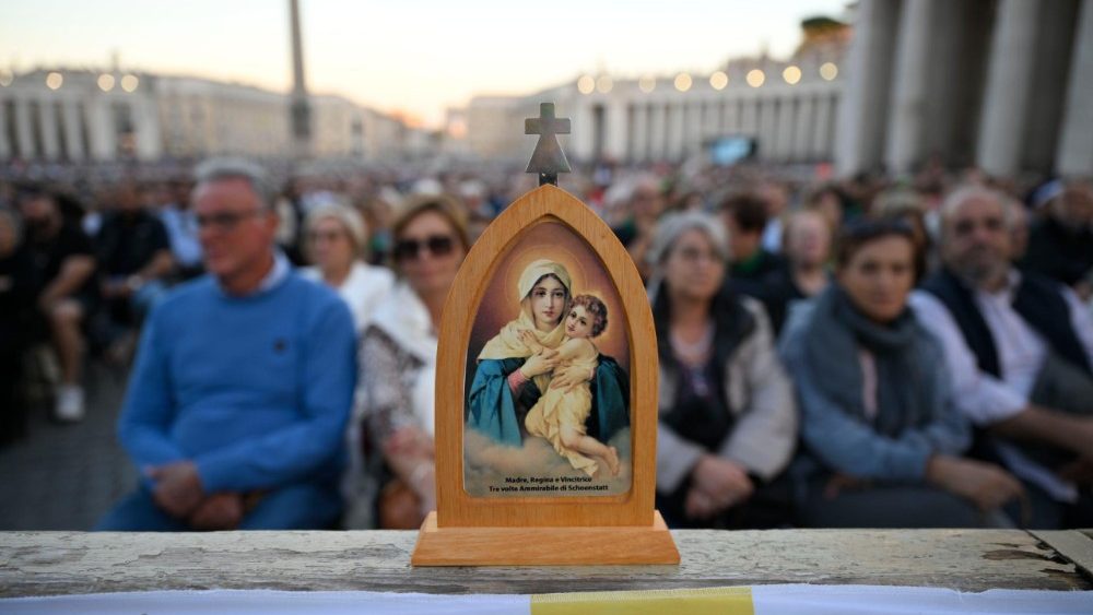 Ружанцовая малітва на Плошчы Святога Пятра