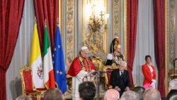 Baba Mtakatifu Leo XIV Jumanne tarehe 14 Oktoba 2025 ametembelea Ikulu ya Italia, katika hotuba yake ameishukuru Serikali ya Italia  kwa ushirikiano mwema, katika kudumisha ustawi, maendeleo na mafao ya wengi.