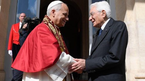 Mattarella al Papa: mi unisco ai suoi appelli di pace, si recuperi il dialogo