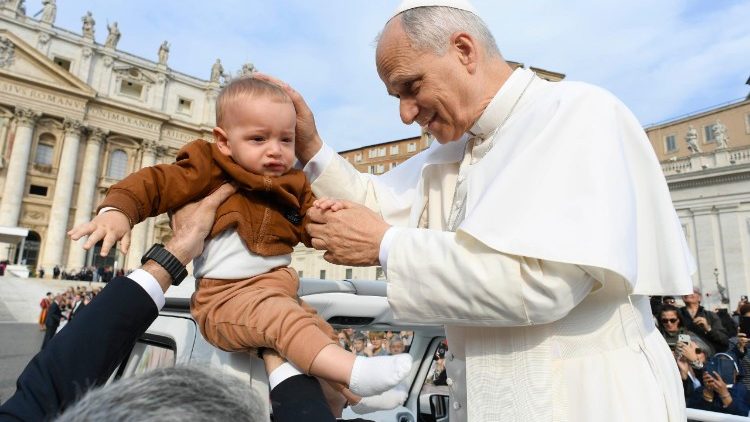 Kristo Yesu ni Mlango wa Kondoo wake