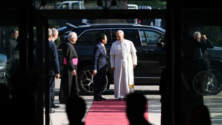 Papež ob prihodu. na sedež FAO v Rimu