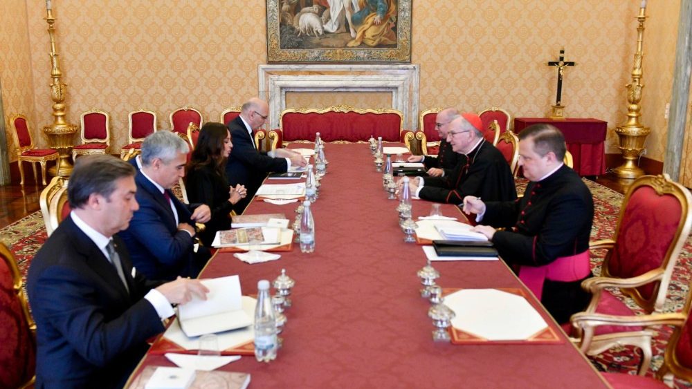 Rozhovory ve státním sekretariátu