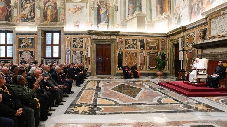 Папата с членовете на Италианския национален съвет за борба с лихварството