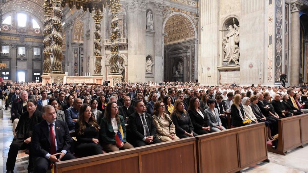 Sfântă Liturghie în bazilica Sfântul Petru ca mulțumire pentru canonizarea lui Iosif Grigore Hernández Cisneros și Carmen Rendiles