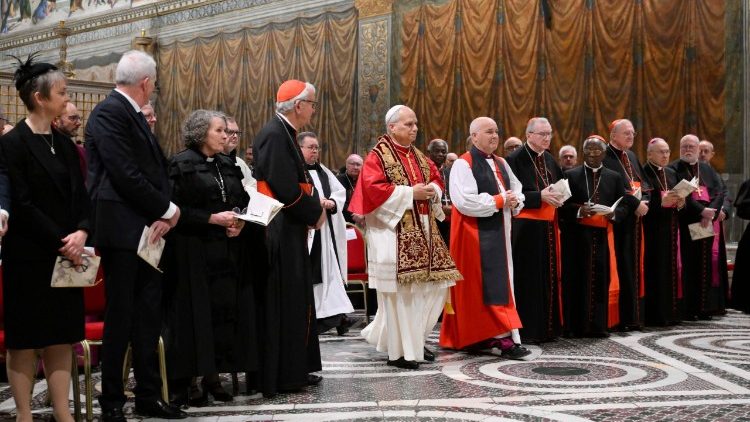 Wakati wa kungia katika Kikanisa