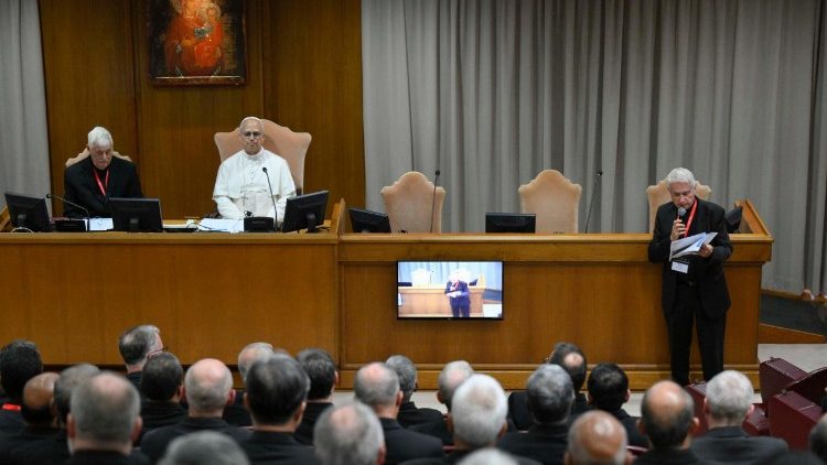 Papa alikutana na wakuu wa Shirika la Yesu