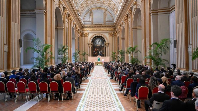 Papa aliadhimisha misa kwa wanajubilei ywa kitaasisi Italia