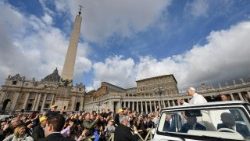 教皇レオ14世、聖年の巡礼者のための謁見　2025年10月25日　バチカン・聖ペトロ広場