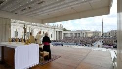 البابا لاوُن الرابع عشر في مقابلته العامة اليوبيلية مع المؤمنين: اليوبيل جعلنا حجاج رجاء