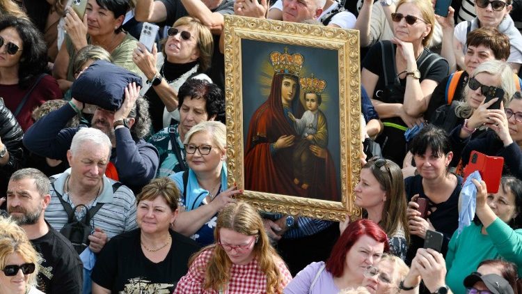 Падчас малітвы "Анёл Панскі" з Папам