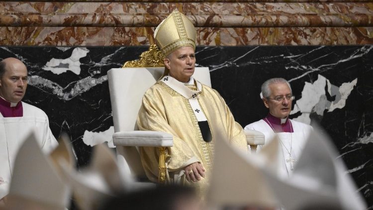 El Papa preside la santa misa con la ordenación episcopal del nuevo nuncio apostólico en Irak.