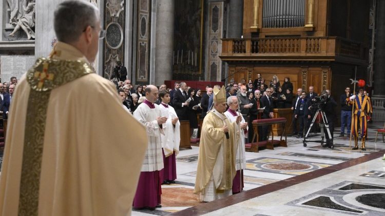 Papa aongoza Misa ya kuwekwa wakfu wa Kiaskofu