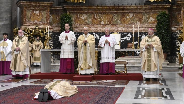 Un momento dell'ordinazione episcopale di monsignor Wachowski