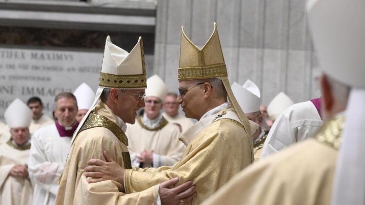 Święcenia abp Mirosława Wachowskiego