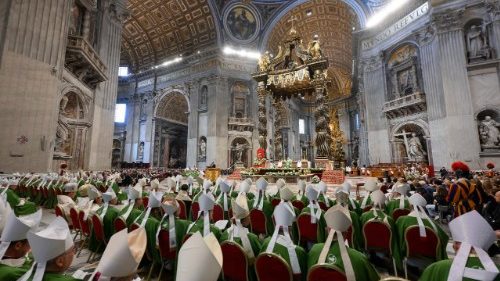 Il Papa: nella Chiesa non personalismi ma ascolto, tutti dobbiamo servire