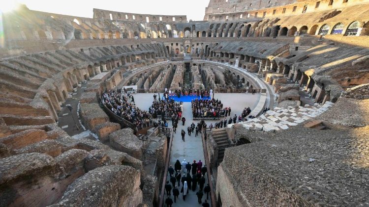 Mezináboženské setkání za mír v římském Koloseu