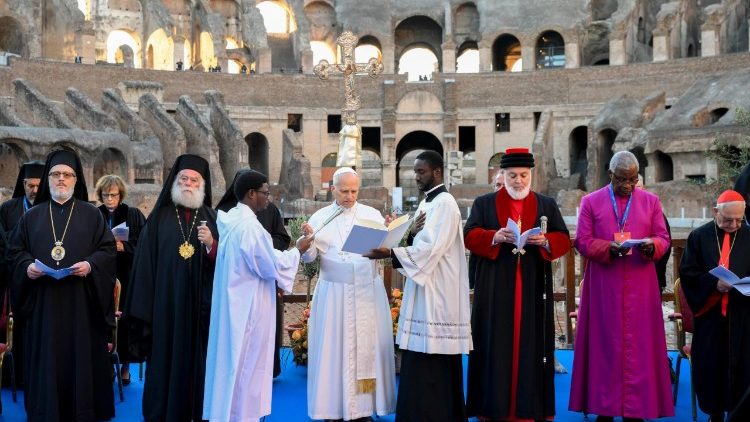 Mezináboženské setkání za mír v římském Koloseu