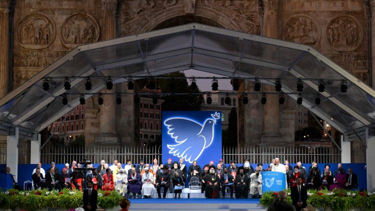 Mezináboženské setkání za mír v římském Koloseu