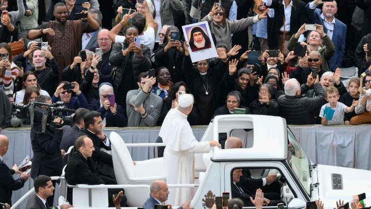Обща аудиенция на площад "Свети Петър"