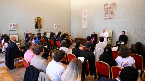 El Papa a jóvenes del IYAB: Estén cerca del corazón de Cristo
