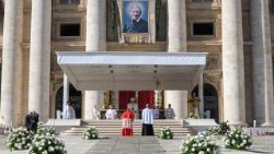 2025.11.01 Pāvests Leons XIV vada Svētās Mises svinības Izglītības Jubilejas dalībniekiem, kuras laikā par Baznīcas doktoru pasludināts svētais Džons Henrijs Ņūmens