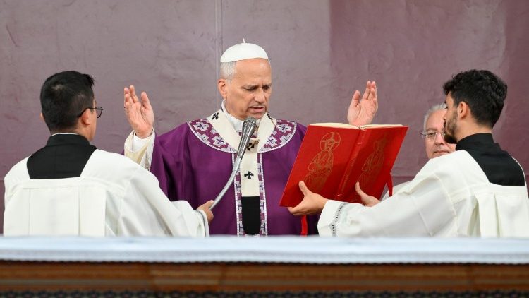 Misa ya Papa katika makaburi