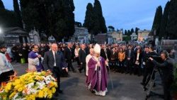 2025.11.02 Santa Messa per i Defunti - Cimitero del Verano