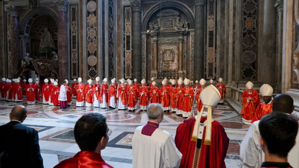 2025.11.03 Santa Messa in suffragio del defunto Papa Francesco e dei Cardinali e Vescovi defunti nel corso dellâ  anno