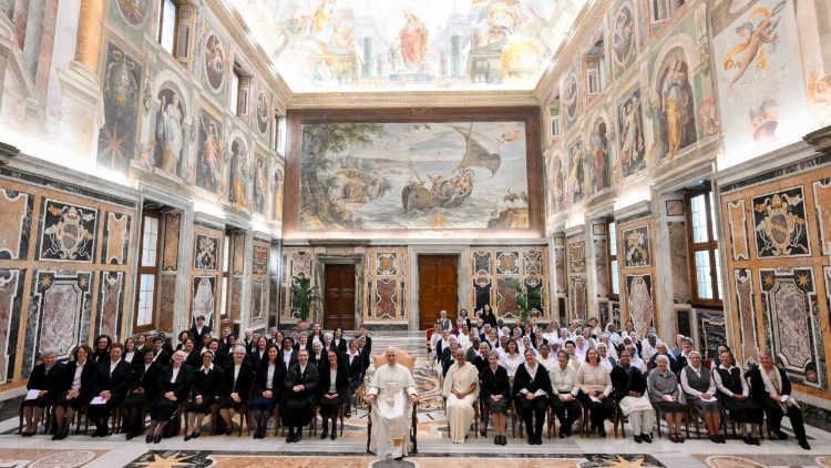 ലിയോ പതിനാലാമൻ പാപ്പായും സന്ന്യസ്‌തരും