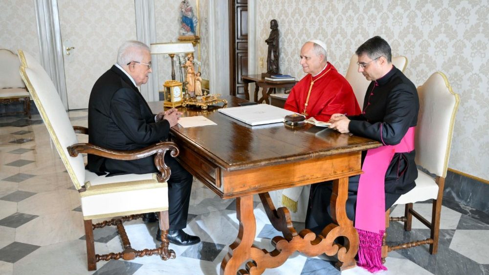 Папа прыняў на аўдыенцыі прэзідэнта Дзяржавы Палесціна Махмуда Абаса