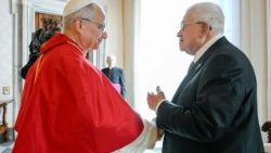 Папа прыняў на аўдыенцыі прэзідэнта Дзяржавы Палесціна Махмуда Абаса