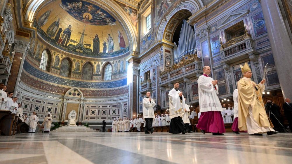 Імша з нагоды ўрачыстасці гадавіны пасвячэння Латэранскай базілікі 