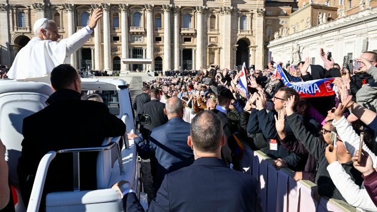 Обща аудиенция на площад "Свети Петър"