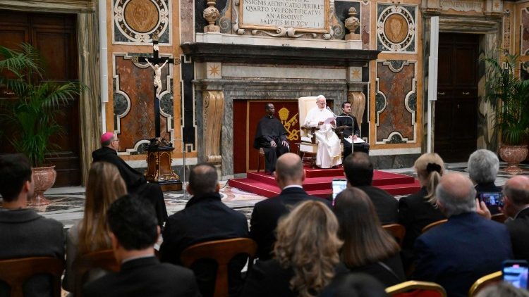 Папата с участниците в семинара