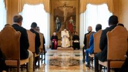 "Kjerkoli spremljate razseljeno družino, branite pravice ubogih ali s srcem prisluhnete pozabljenim, postane pričevanje Cerkve še bolj verodostojno."