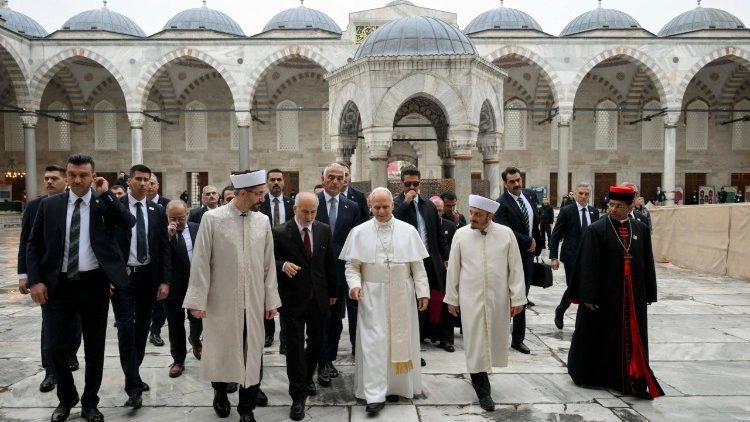 Wizyta w Błękitnym Meczecie to znak dialogu i szacunku dla kraju gospodarzy