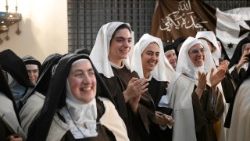 Karmelitky z libanonského kláštera Theotokos při setkání s papežem Lva XIV., 30 listopadu 2025