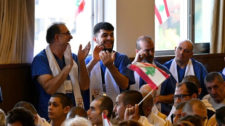 Pacientes do hospital e colaboradores