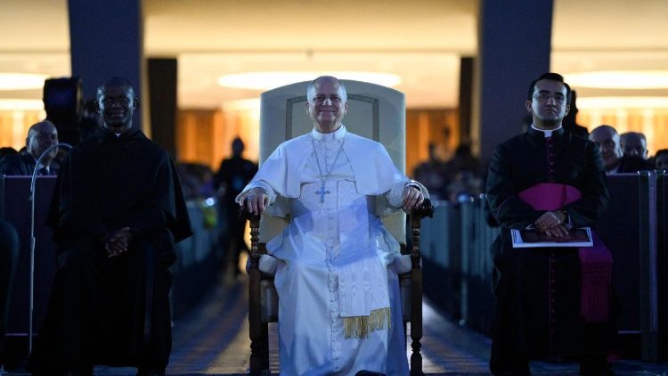 Papa Leon al XIV-lea la ”Concertul cu săracii” din Aula Paul al VI-lea (fotografie din arhivă)