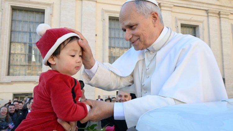 Papa Leone XIV all'udienza generale in Piazza San Pietro