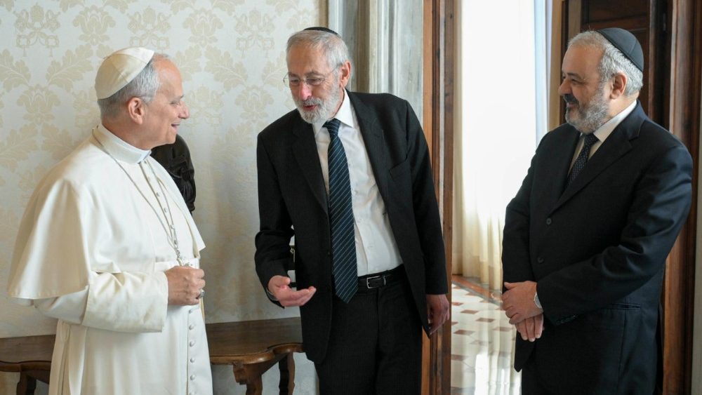 La Leon al XIV-lea, rabinii Riccardo di Segni (Roma) și Alfonso Arbib (Milano)