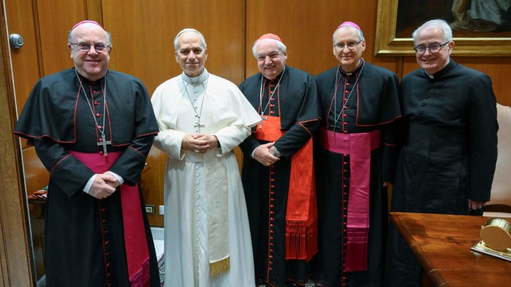 Leon XIV și prezidiul Conferinței episcopale franceze