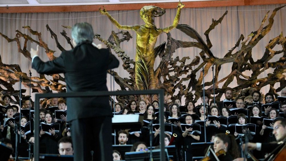 Riccardo Muti conducts a concert for Pope Leo