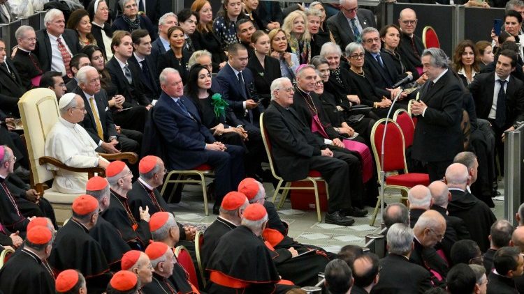 Un momento del concierto de Navidad en el Aula Pablo VI del Vaticano, viernes 12 de diciembre de 2025
