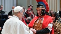 Le Pape et les figurants de la crèche vivante de Sainte-Marie-Majeure