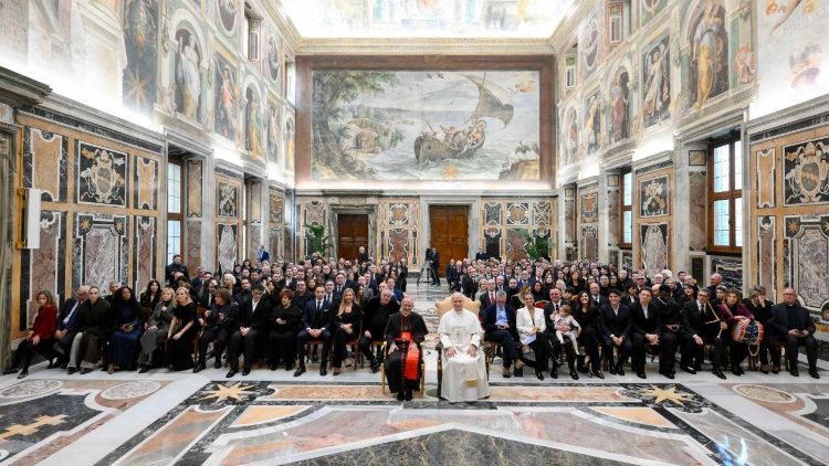 Audiencija kalėdinio labdaros koncerto rengėjams ir atlikėjams